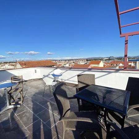 Appartement 2 Bedrooms With Wifi At