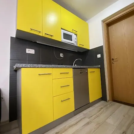 Elegant In 53 M² Near The Sea Apartment *