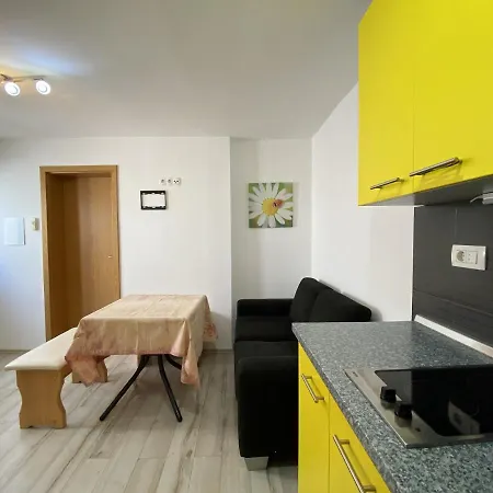 Апартаменты Elegant In 53 M² Near The Sea Водице