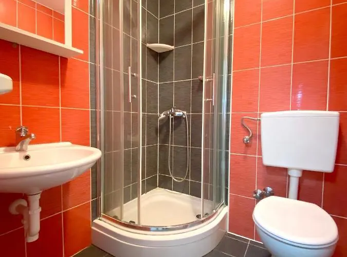 2 Bedrooms With Wifi At Appartement