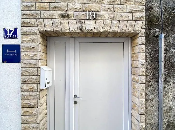 Appartement 2 Bedrooms With Wifi At *